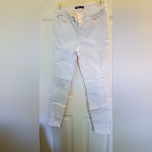 Vera Wang White Skinny Jeans Distressed Style